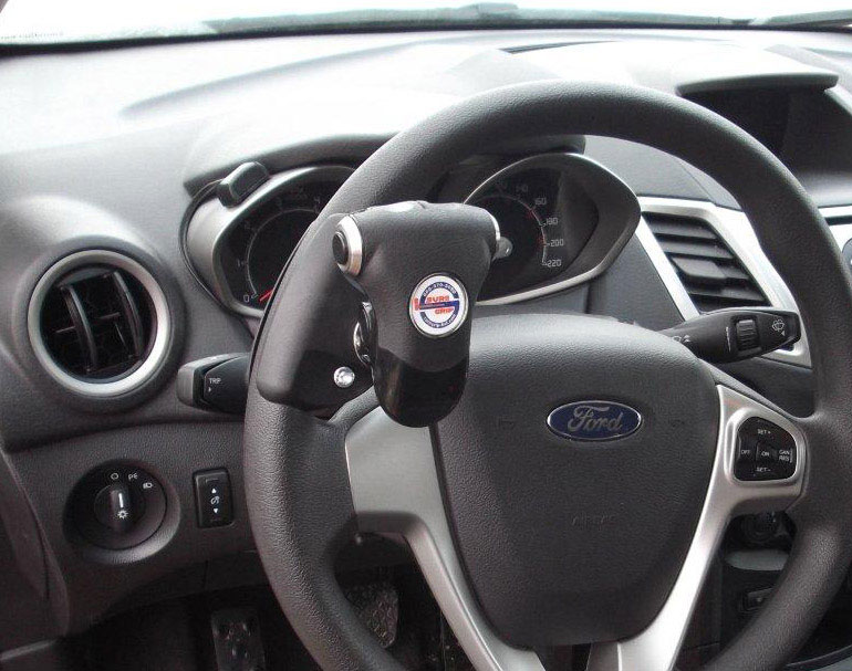 White Lunsom Skull Steering Wheel Spinner Resin Car Hand Bone Handle Most Suicide Knob Turning Booster Aid Helper Stick Head Fit Most Automatic Manual Vehicle 